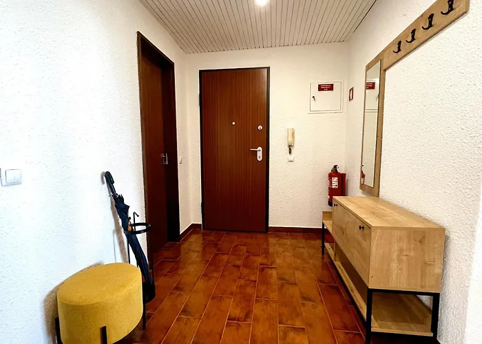 Incredible View, Quiet In *